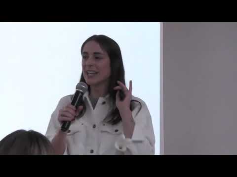 Parlare di cose di cui non si parla mai | Gaia Salizzoni | TEDxUniversitàIULMSalon