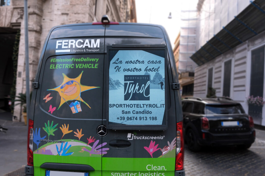 Truckscreenia: ecco come una startup vuole innovare la pubblicità sui van con la geolocalizzazione