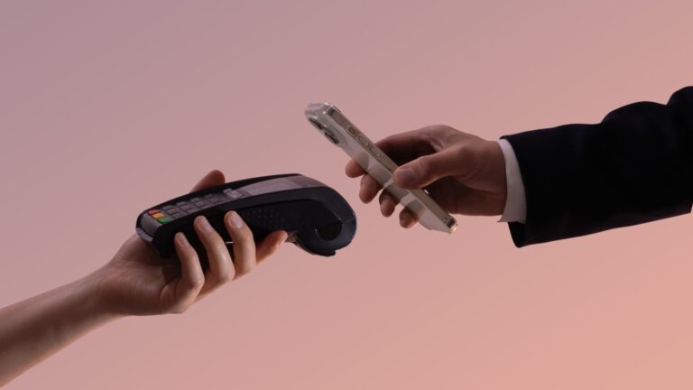 Pagamenti contactless: a che punto siamo nel 2024 e quali sono le tendenze future