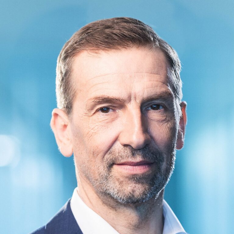 TTTech Auto, il CTO Poledna: "Il futuro dell'auto a guida autonoma è nell'aggiornamento del software"