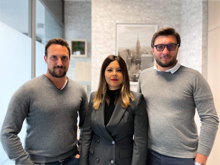 Reopla_fondatori-Da-sx-Patrick-Albertengo-Consuelo-Tarantini-Gabriele-Billitti100-scaled