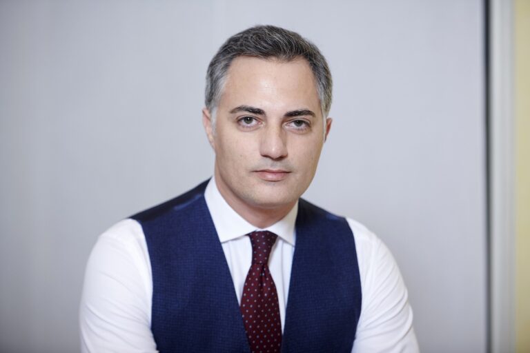 Come una insurtech italiana combatte il gap assicurativo: tecnologia, personalizzazione e metaverso