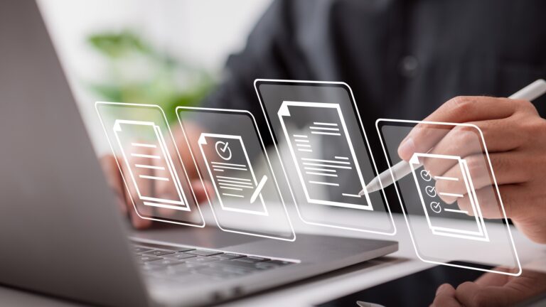 Regtech, che cosa cambia nelle assicurazioni con la firma elettronica