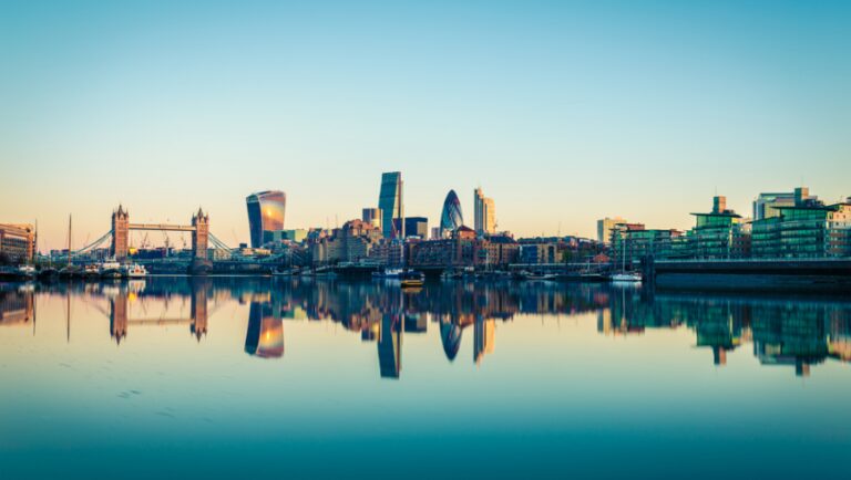 shutterstock-438871009-180308120917