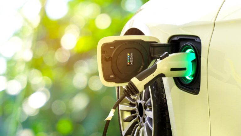 Auto elettrica, unico limite la tecnologia