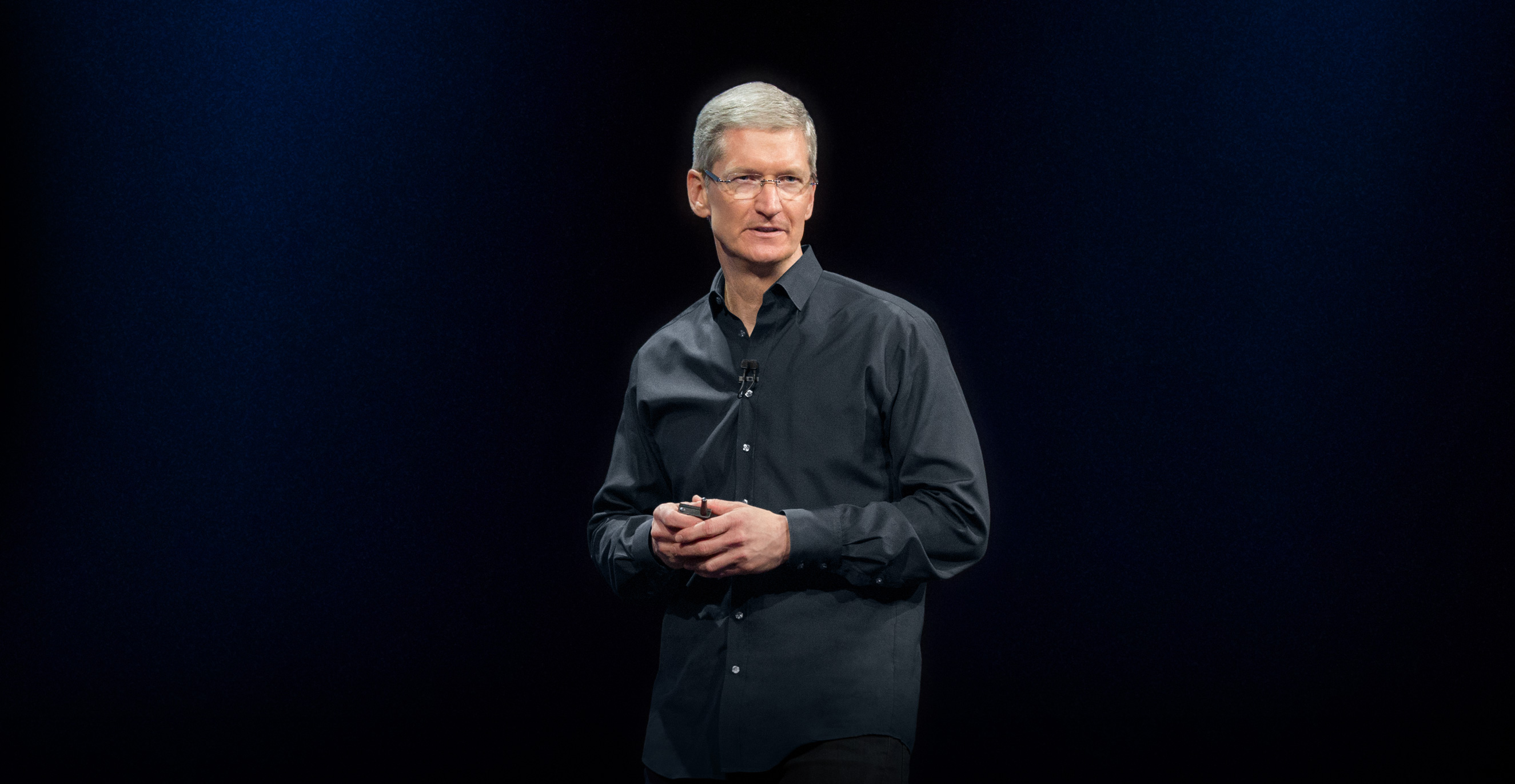 tim-cook-proud-170616110722
