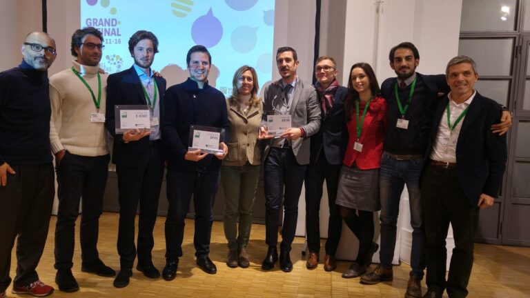 Open-F@bCall4Ideas 2016: vincono Amyko, Spixii e D-Hearth, wearable e chatbot