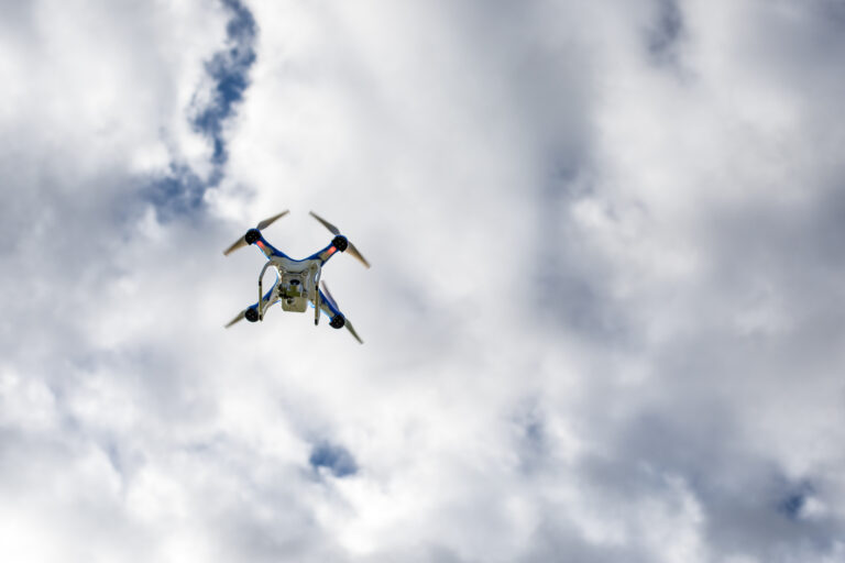 Amazon e la consegna via drone: come è iniziata, il test in Abruzzo, il lancio in Italia nel 2025