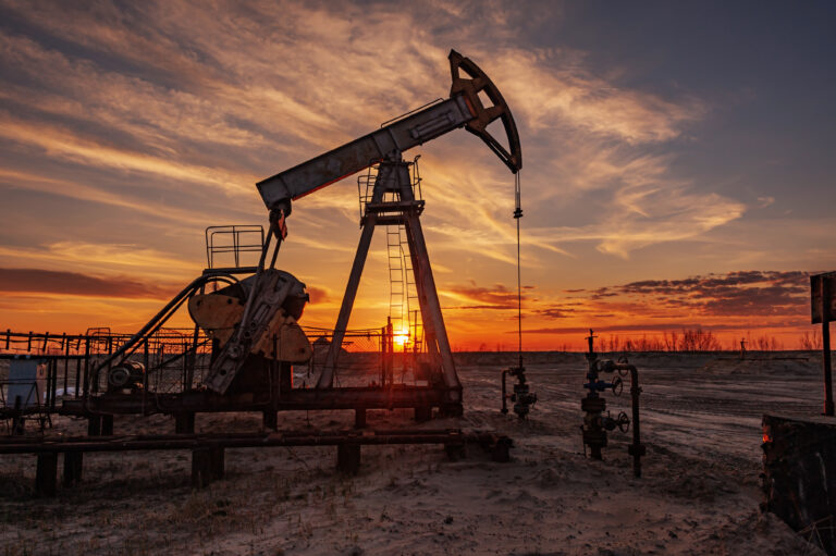 Dazi, Trump dipende dal petrolio canadese perché non crede alle energie rinnovabili