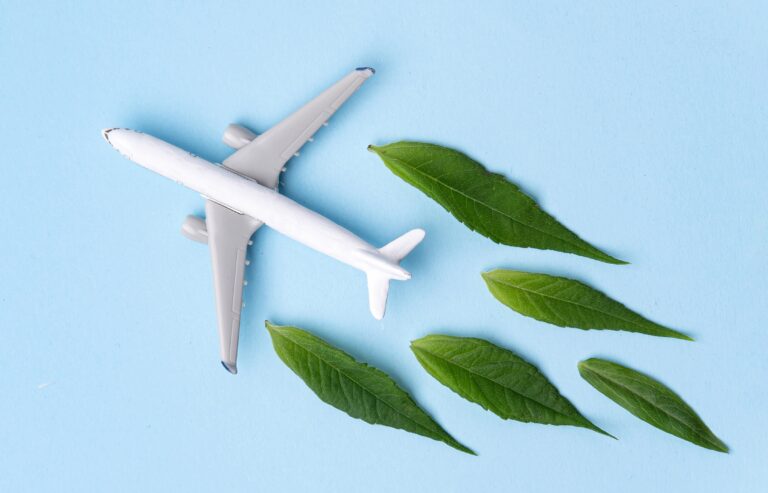 Aerei a idrogeno: i progetti di Airbus e easyJet per voli più sostenibili