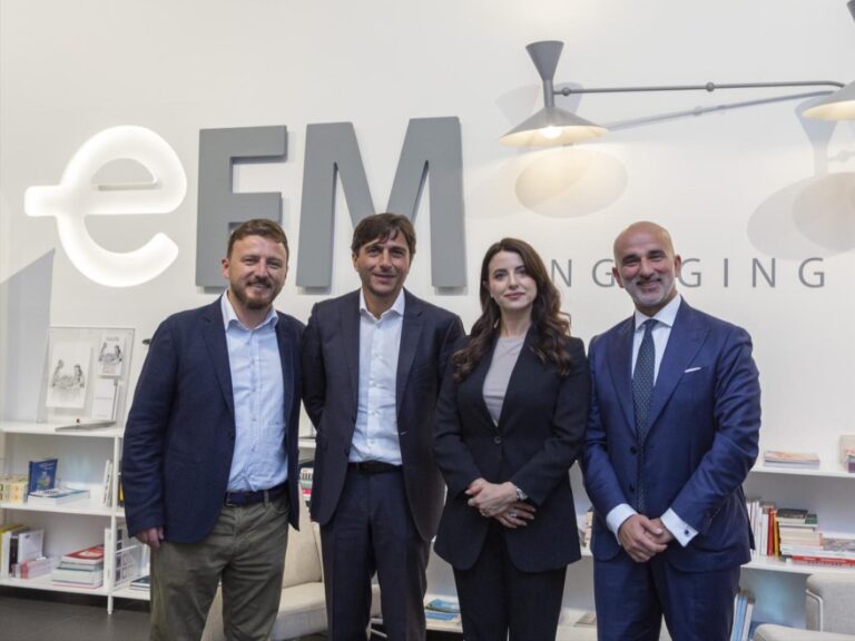 eFM acquisisce Opinno