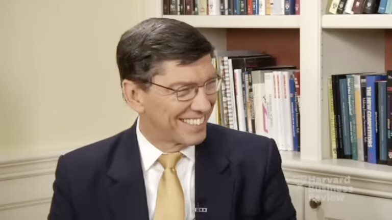 disruptive_innovation_economyup