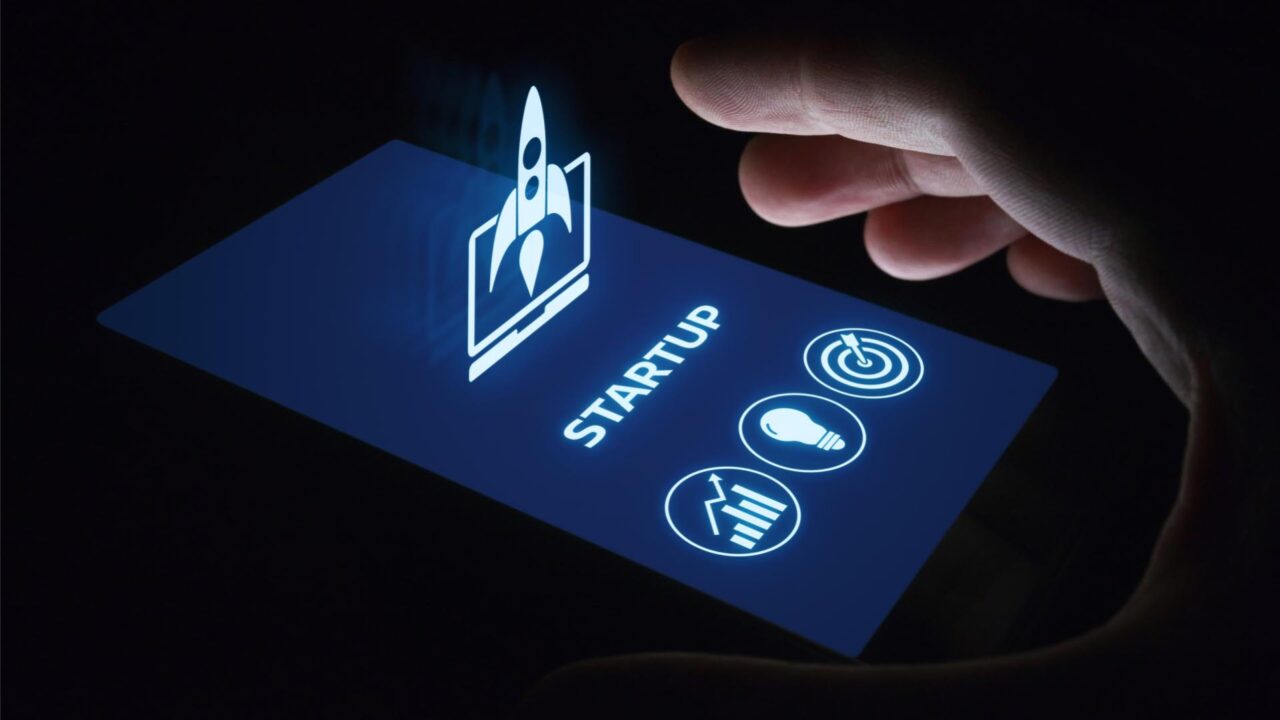 startup-innovative-economyup