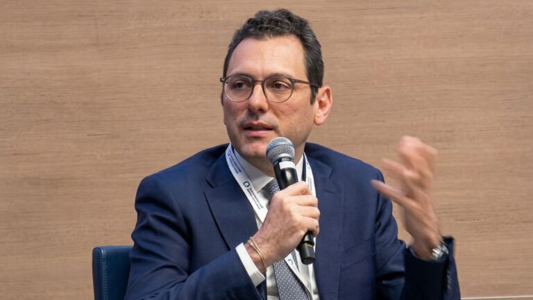 buy now pay later economyup